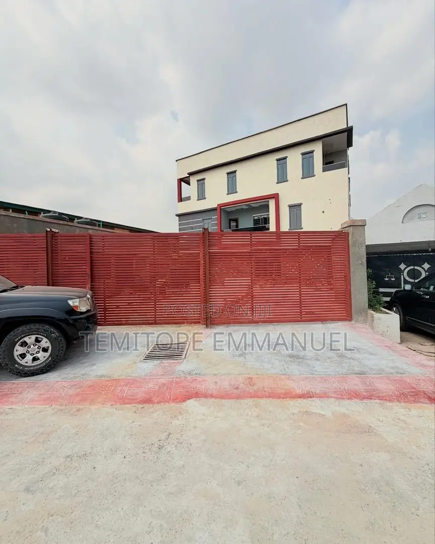 Furnished 4bdrm Duplex in Maryland for sale in Maryland