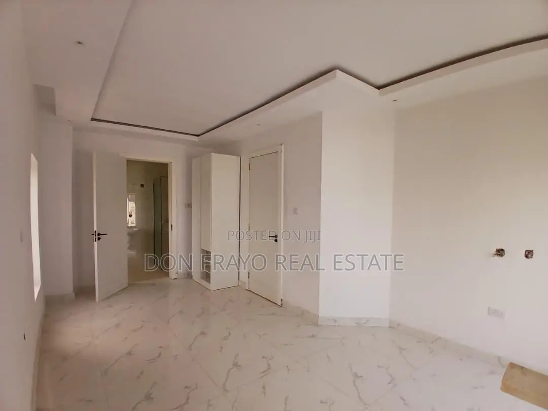 4bdrm Duplex in Kolapo Ishola Gra, Akobo for sale in Akobo