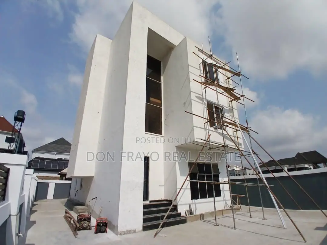 4bdrm Duplex in Kolapo Ishola Gra, Akobo for sale in Akobo