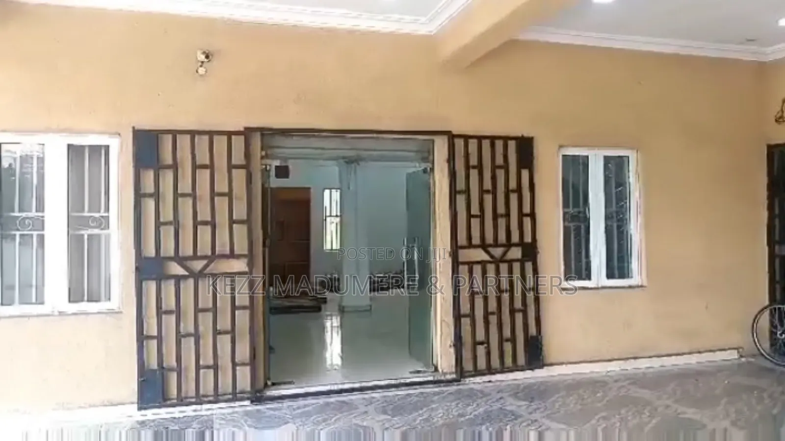 To Let : Massive Duplex Shop At Nta Road, Ph in Port-Harcourt