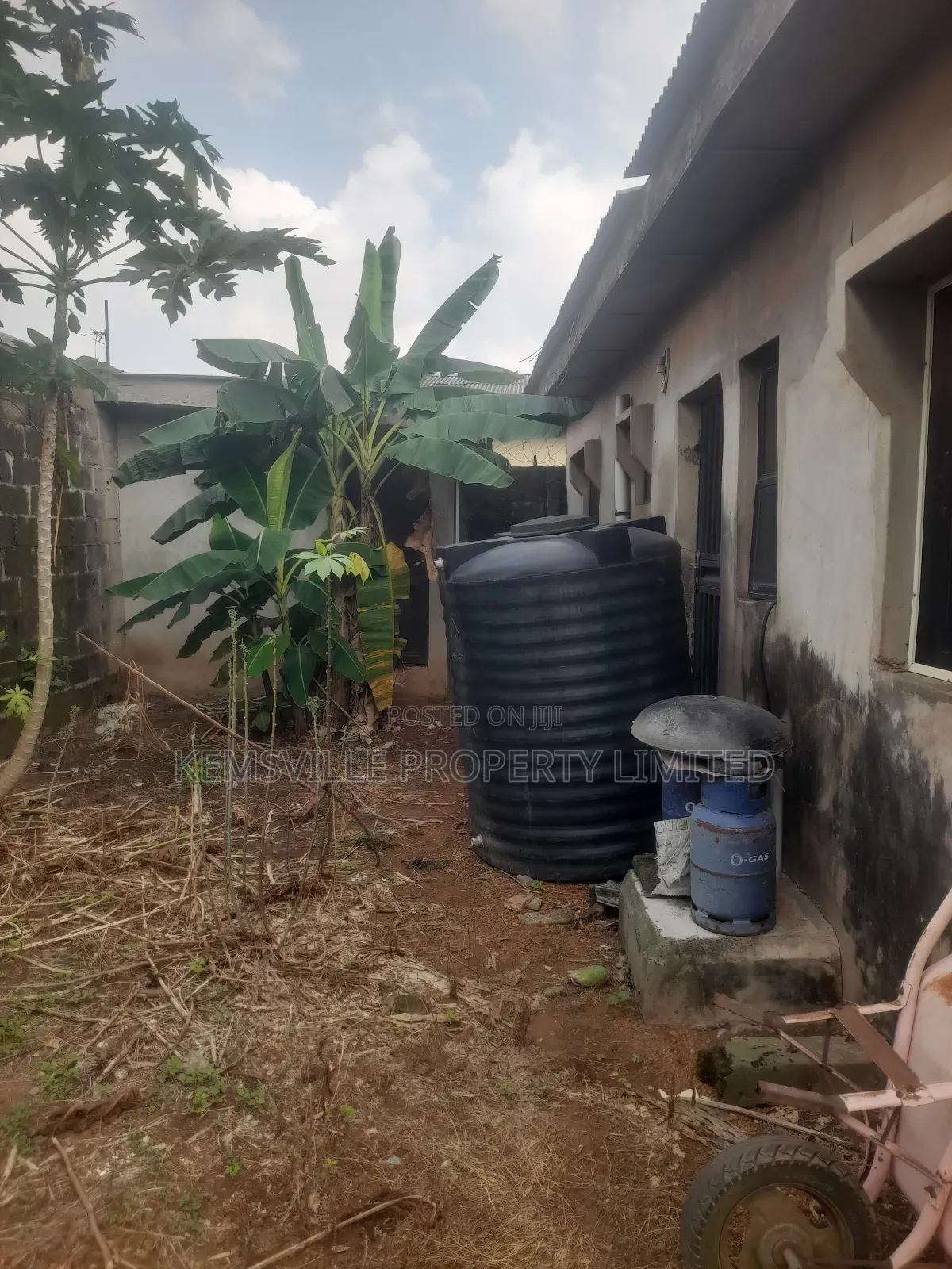 Furnished 3bdrm Bungalow in Alagbado for sale in Alagbado