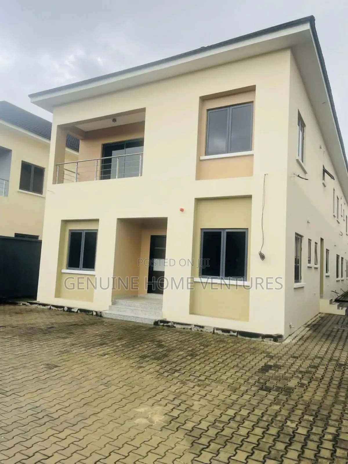 5bdrm Duplex in Lekki Phase 1 for sale in Lekki Phase 1