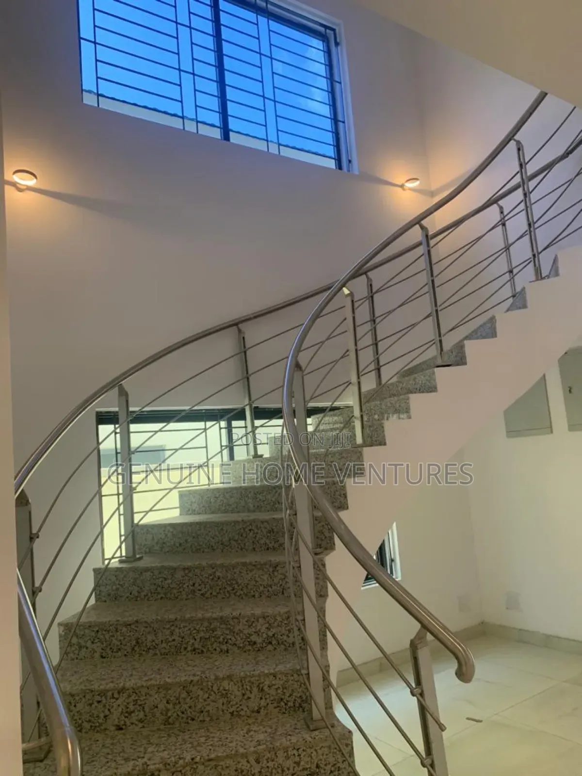 5bdrm Duplex in Lekki Phase 1 for sale in Lekki Phase 1