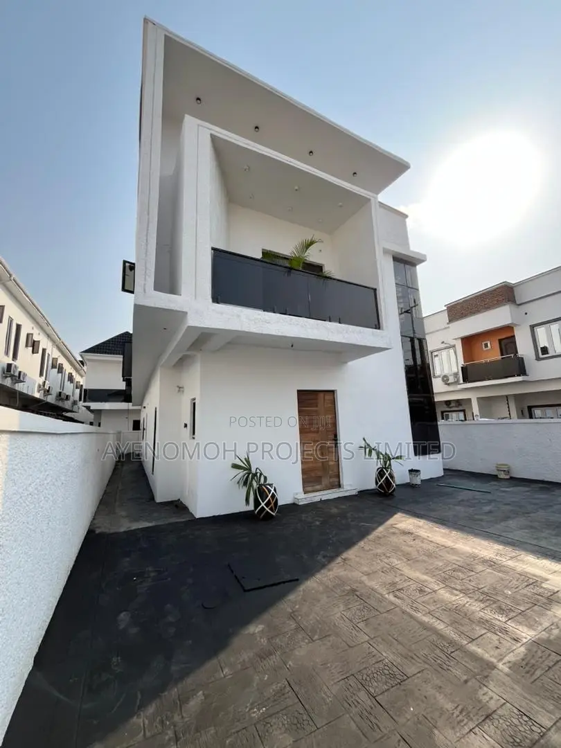 4bdrm Duplex in Ikota Gra for sale in Ikota