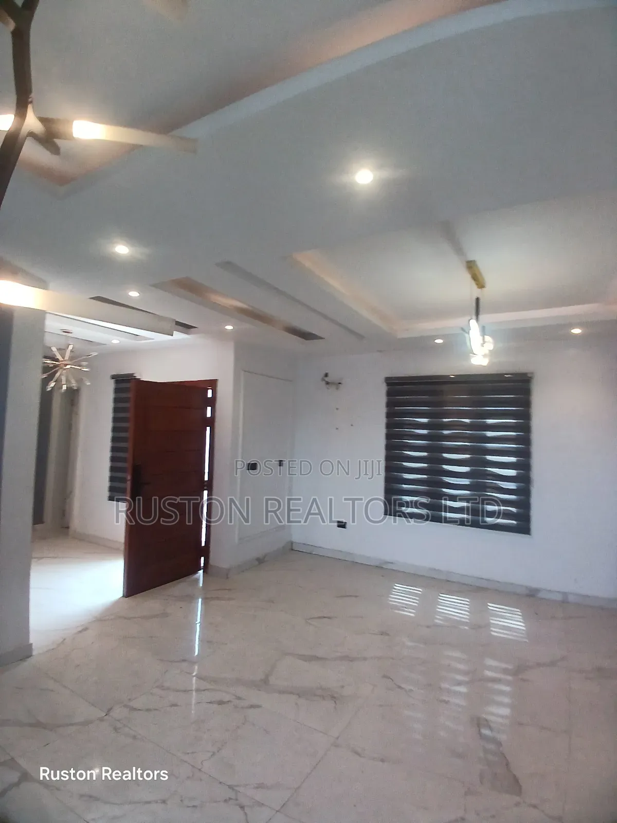 4bdrm Duplex in Akobo for sale in Akobo