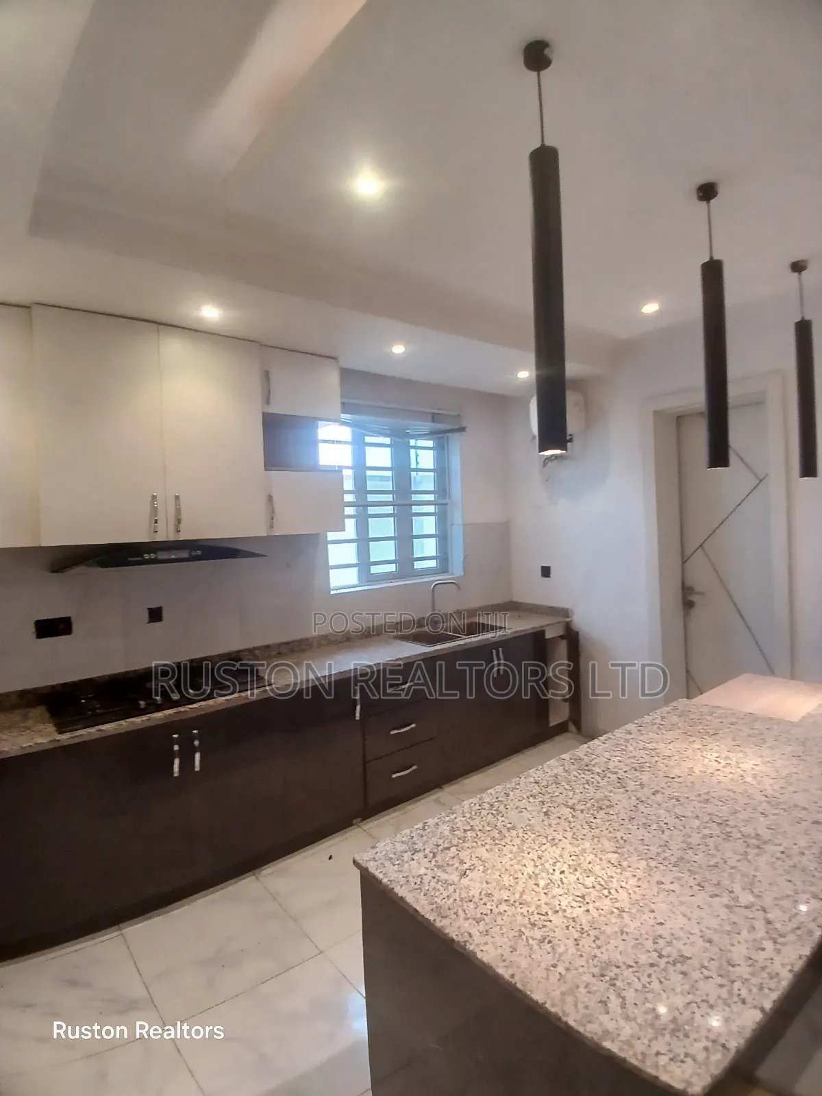 4bdrm Duplex in Akobo for sale in Akobo
