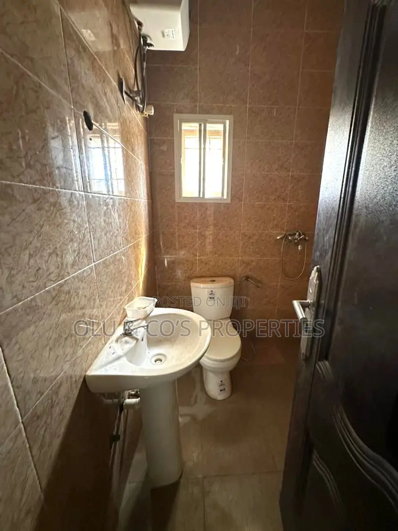 2bdrm Block of Flats in Paradise 1, Life Camp for rent in Life Camp