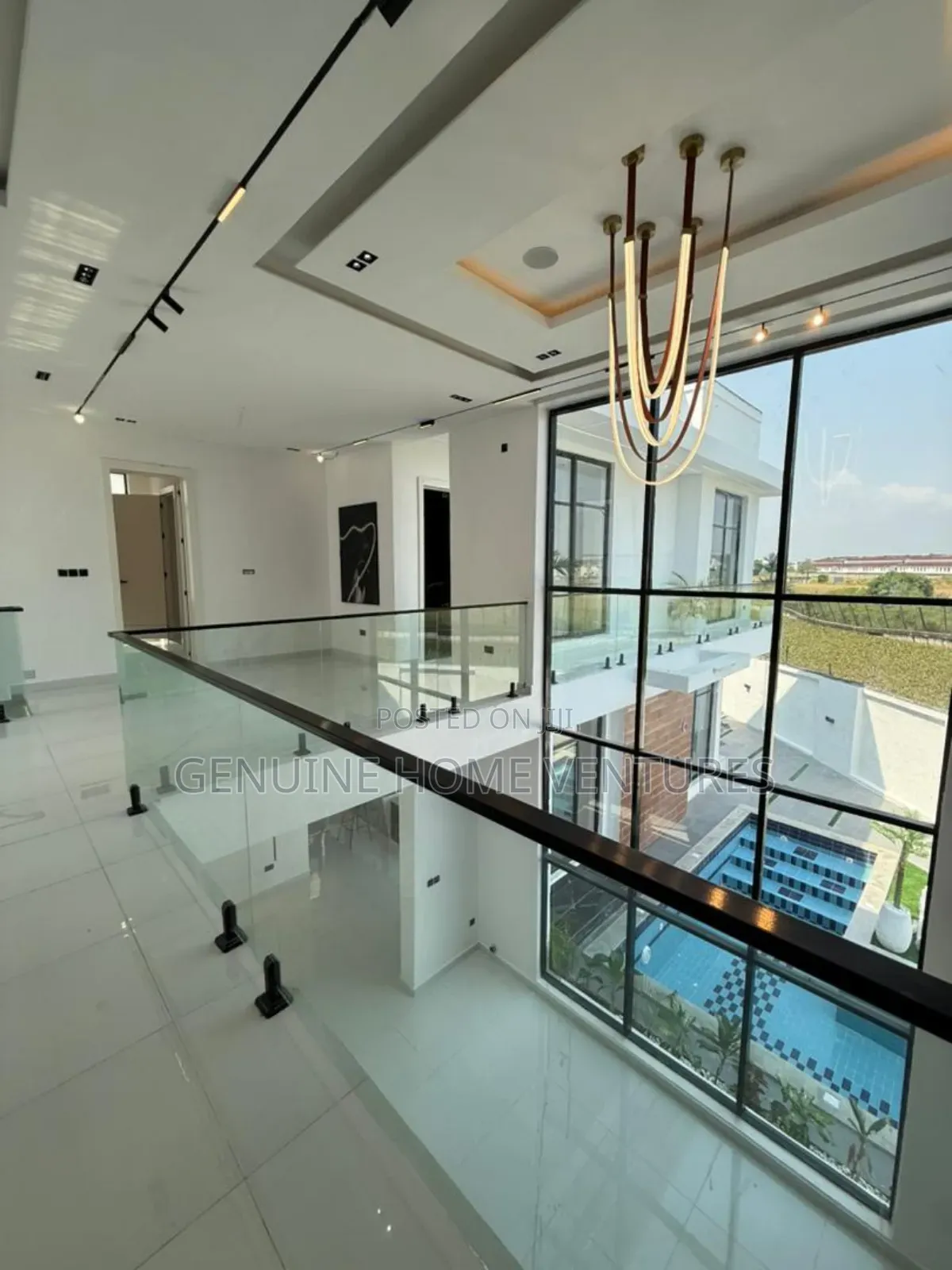 5bdrm Duplex in Chevron Lekki for sale in Chevron