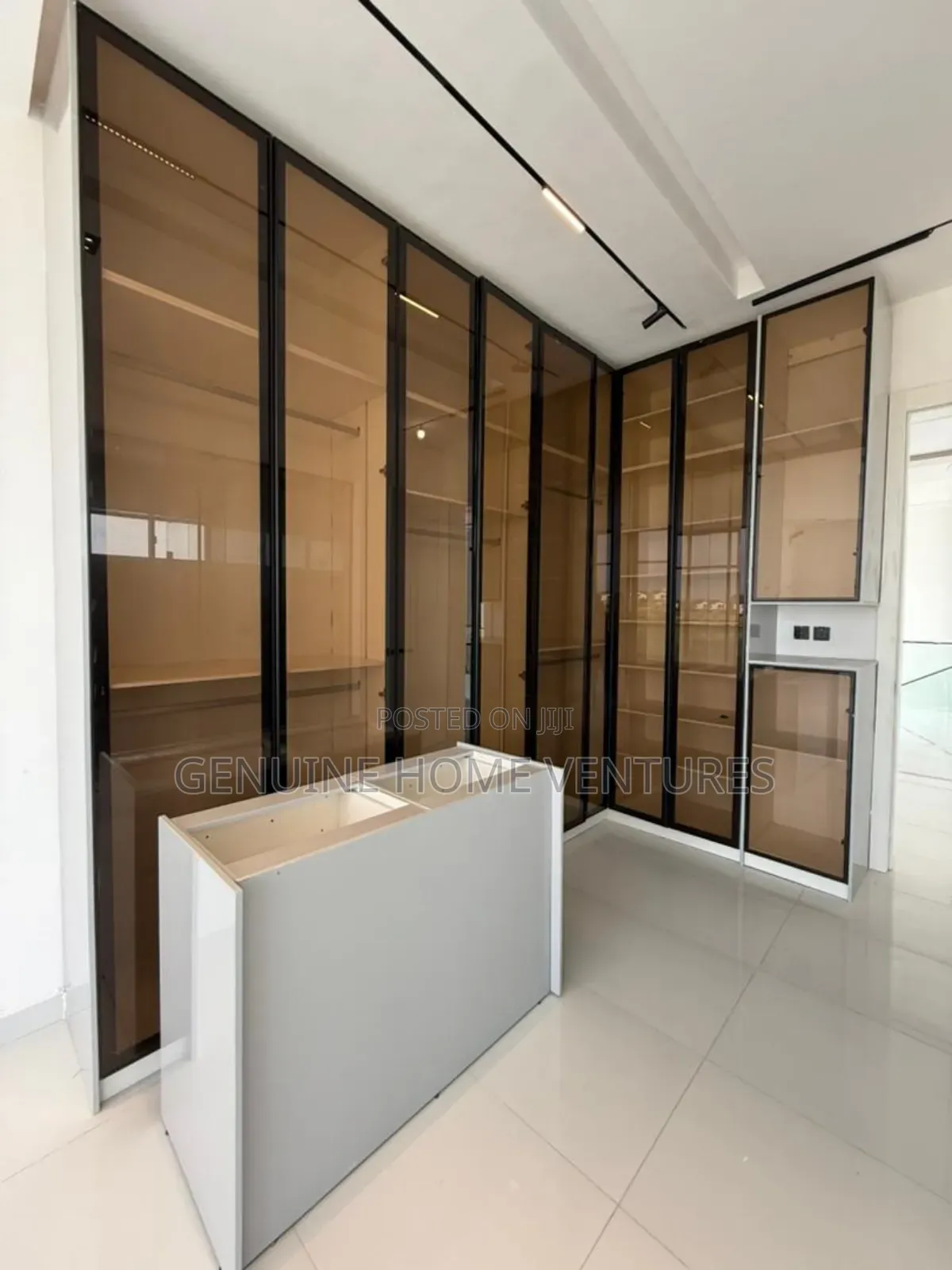 5bdrm Duplex in Chevron Lekki for sale in Chevron