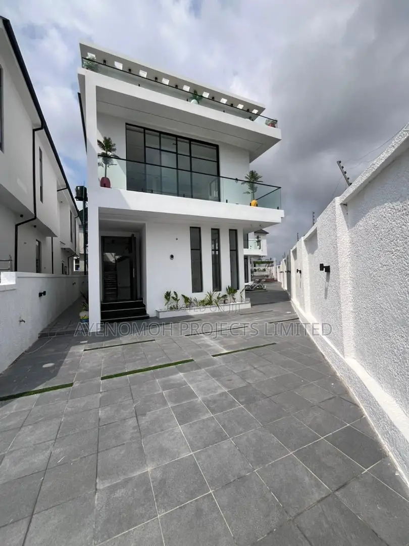 5bdrm Duplex in Chevron for sale in Chevron