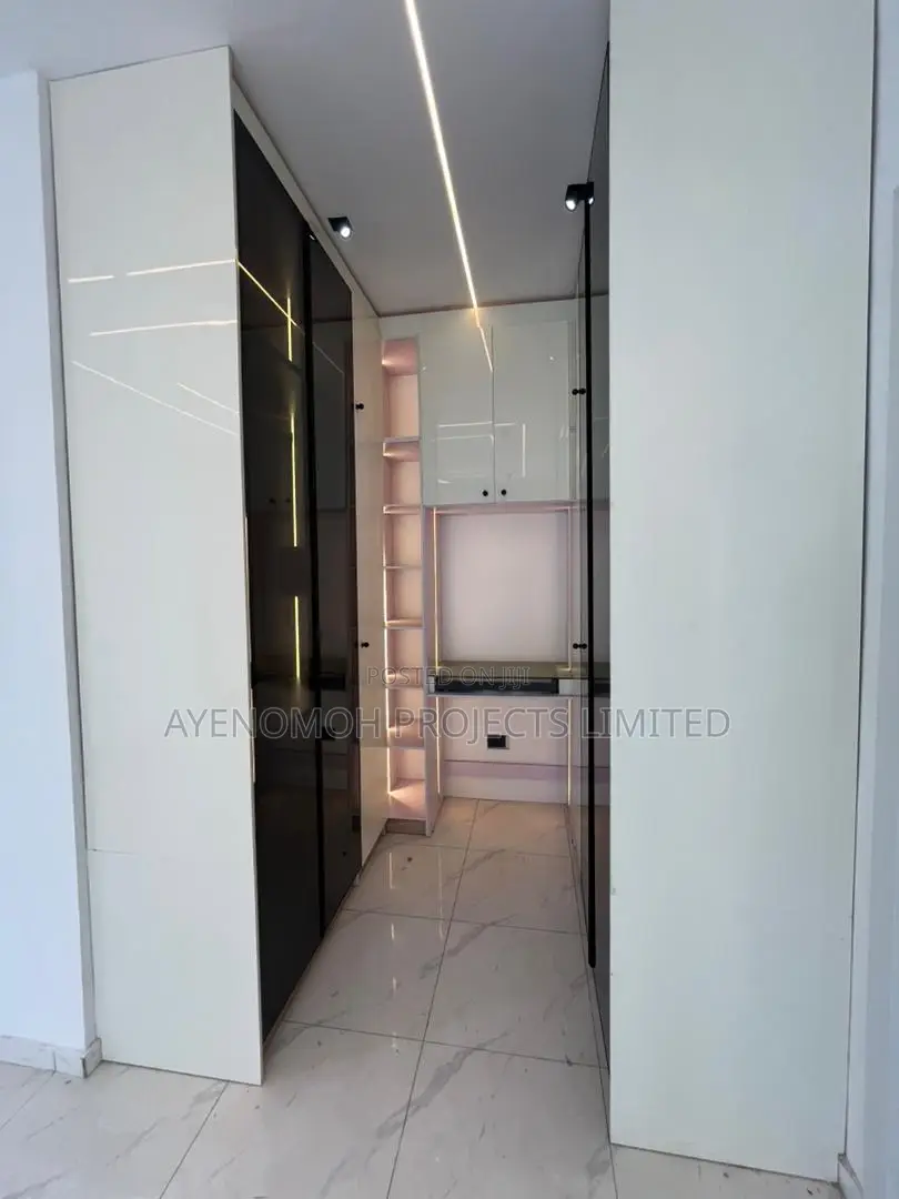 5bdrm House in Ikota Lekki Gra for sale in Ikota