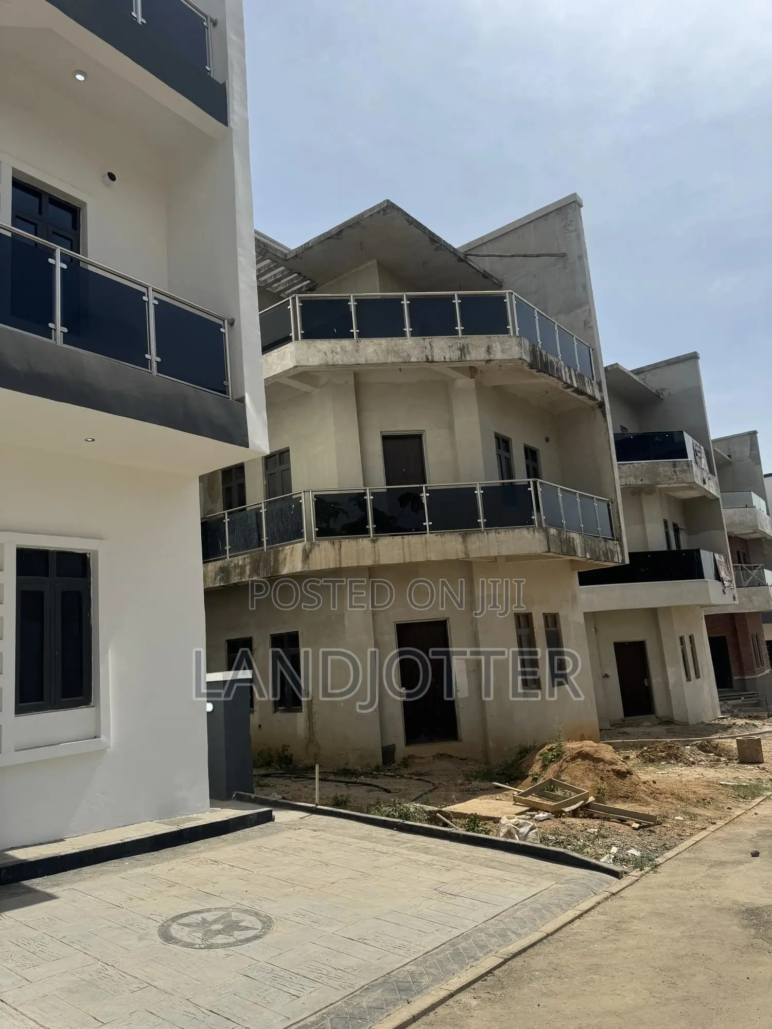 5bdrm Duplex in Emma, Guzape District for sale in Guzape District