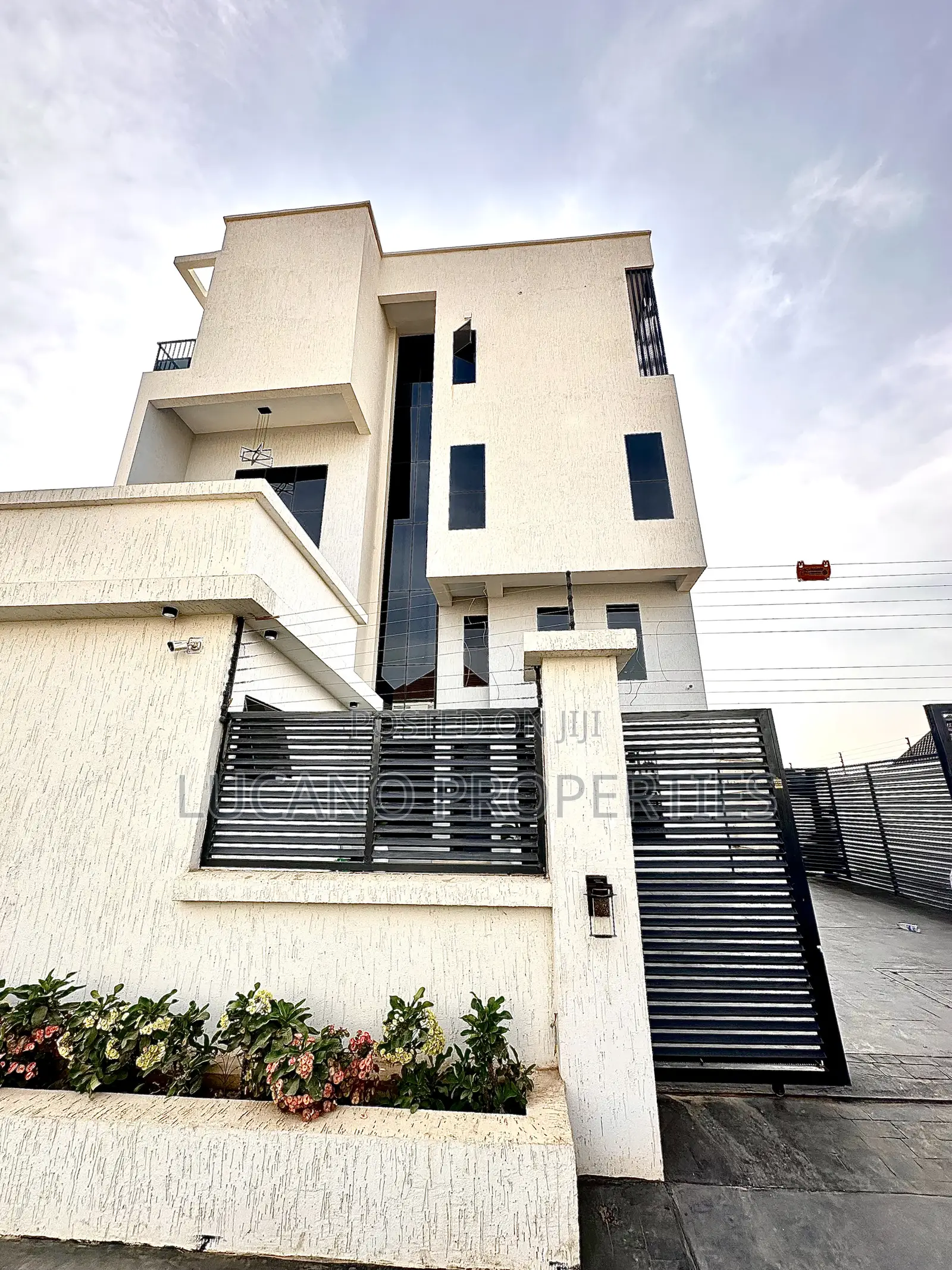 4bdrm Maisonette in Wuye District for sale in Wuye