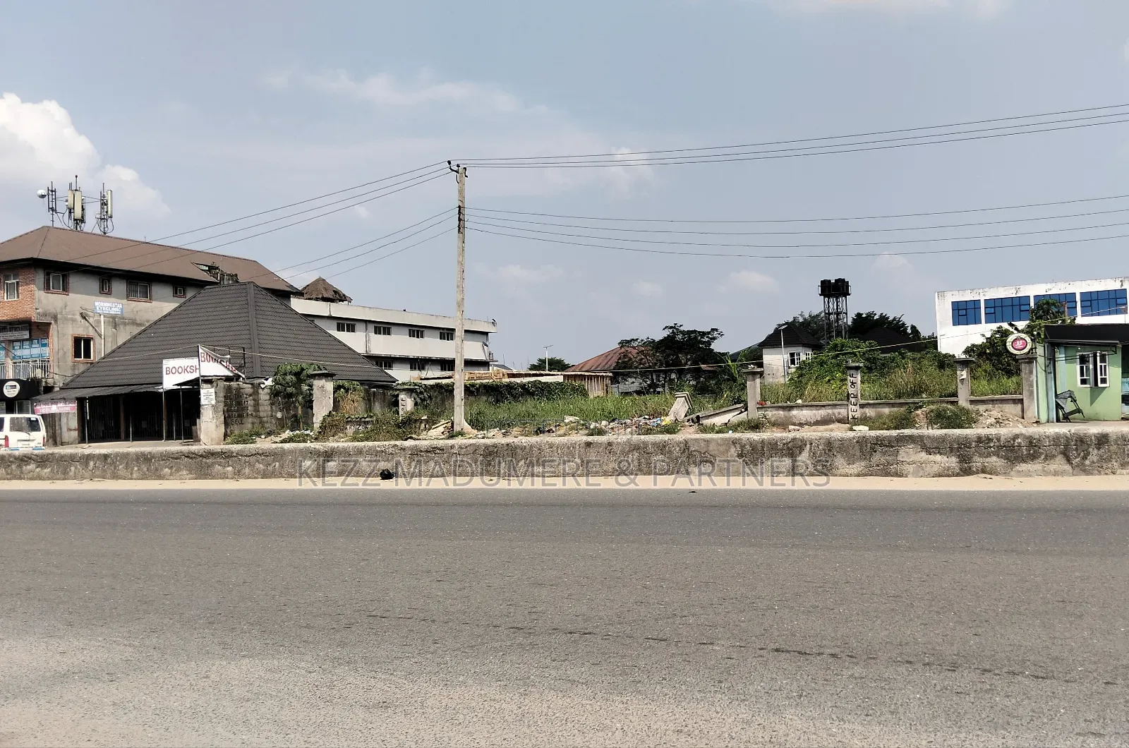 For Sale : 41⁄2 Rumuodomaya Rukpokwu Int'l Airport Road, Ph in Port-Harcourt