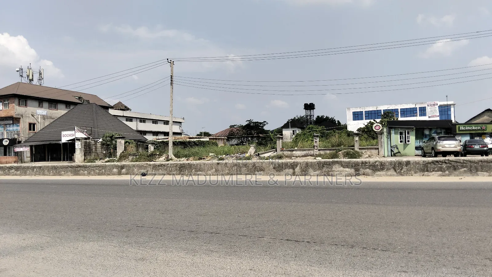For Sale : 41⁄2 Rumuodomaya Rukpokwu Int'l Airport Road, Ph in Port-Harcourt