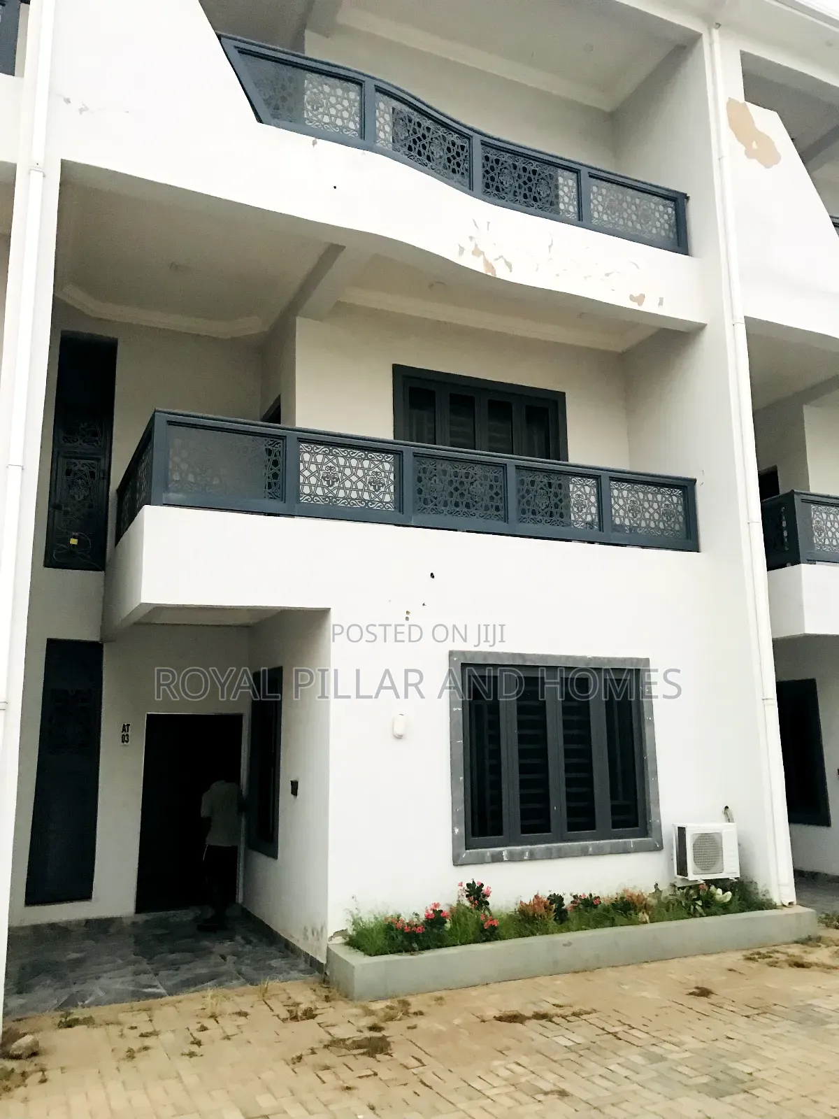 4bdrm Duplex in Lifecamp Close To for rent in Life Camp