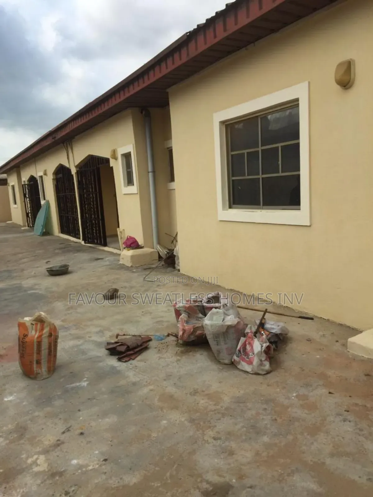 2bdrm Block of Flats in Magboro, Obafemi-Owode for sale in Obafemi-Owode
