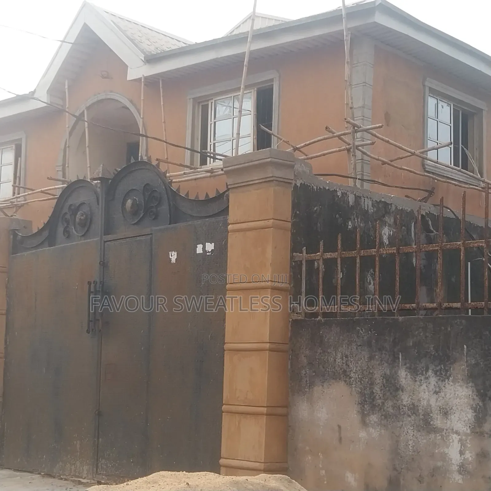 2bdrm Block of Flats in Magboro, Obafemi-Owode for sale in Obafemi-Owode
