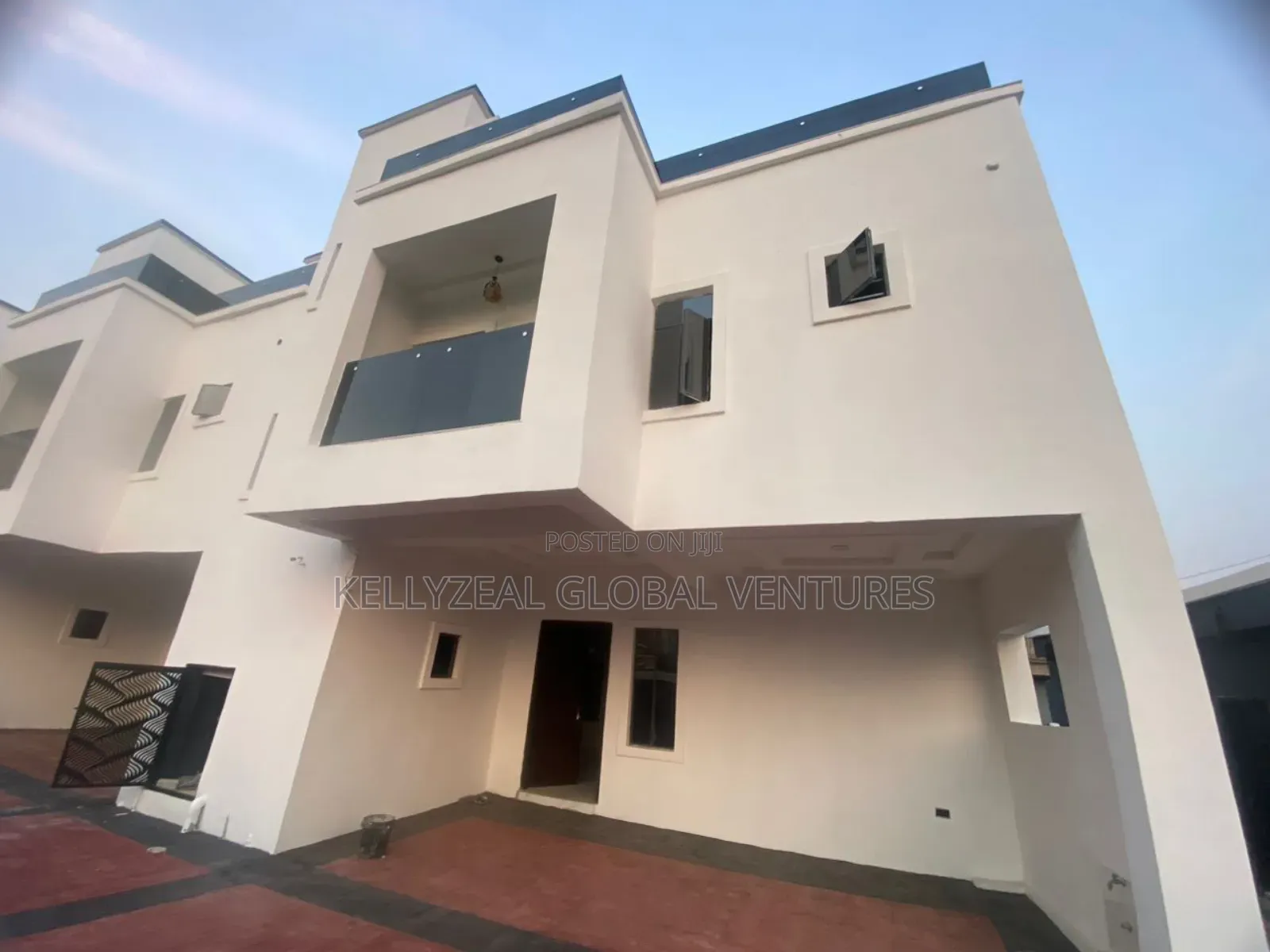 4bdrm Townhouse/Terrace in Greenfield Estate for sale in Ago Palace