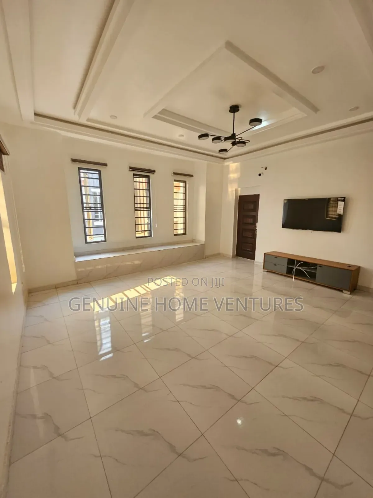 4bdrm Duplex in Orchid, Chevron for sale in Chevron