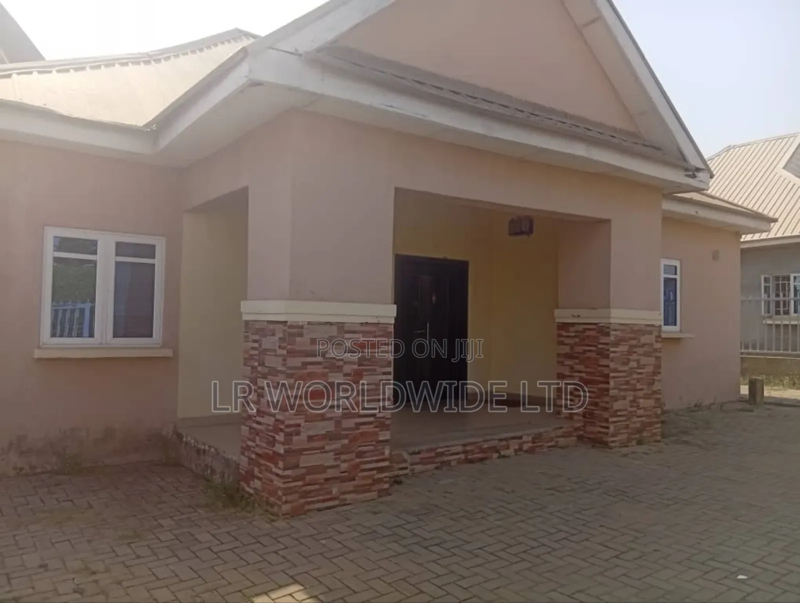 3bdrm Bungalow in Von, Lugbe District for rent in Lugbe District