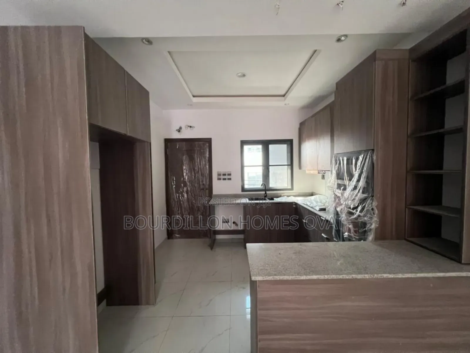 3 Bedrooms Apartments in Ikate