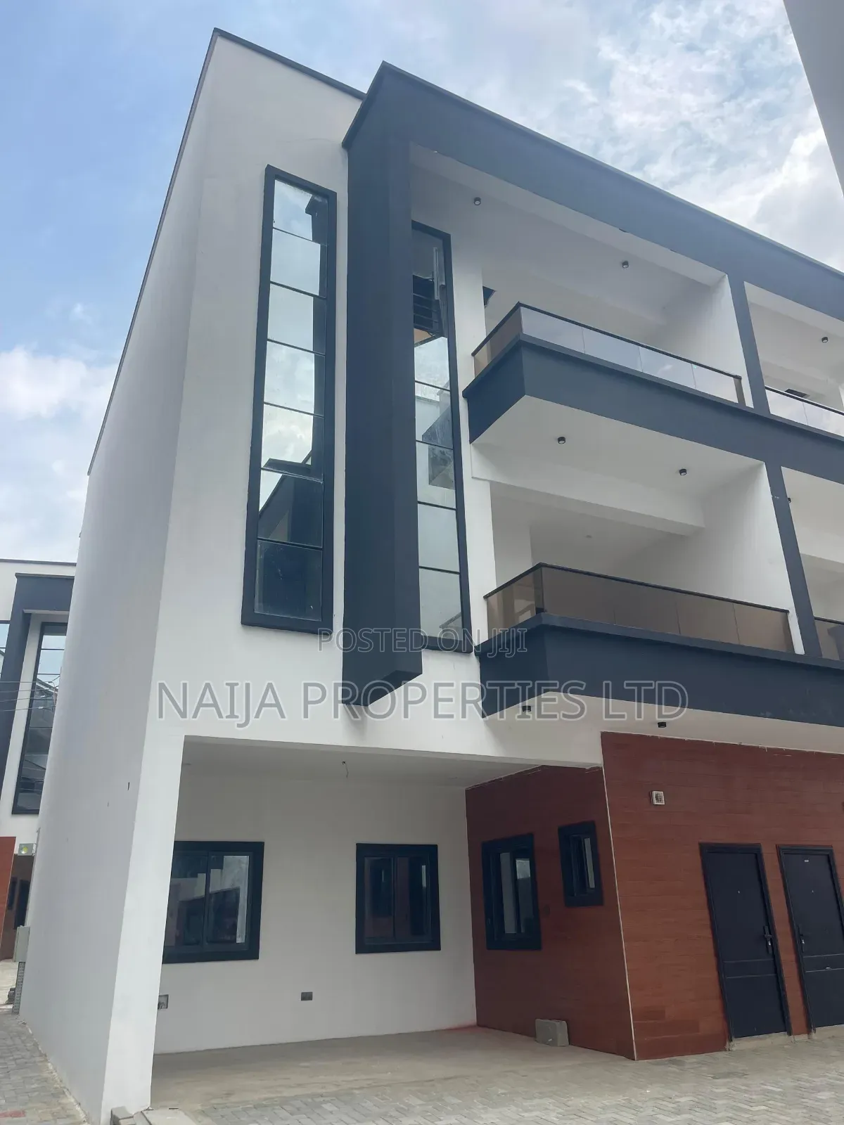 4bdrm Townhouse / Terrace in Off Allen Avenue, Ikeja for rent in Ikeja