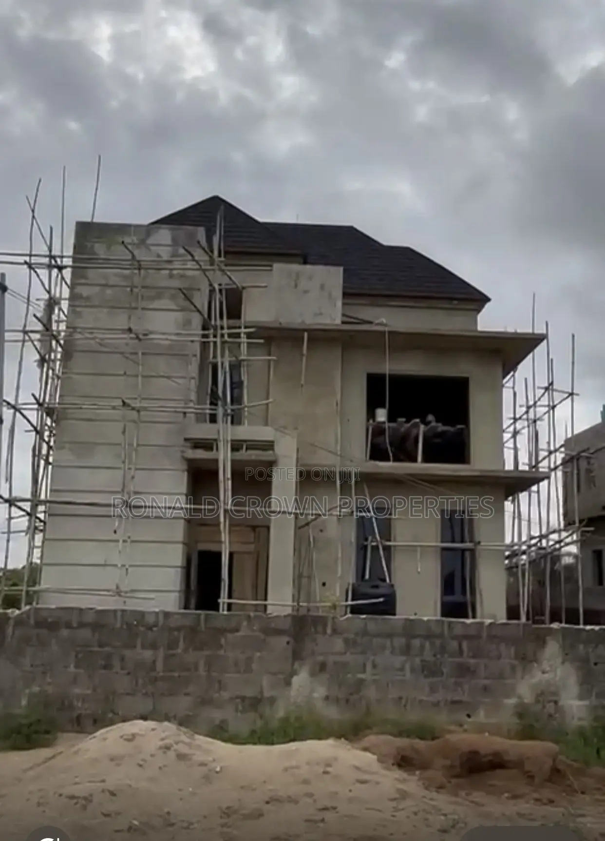 6bdrm Duplex in Festac for sale in Festac