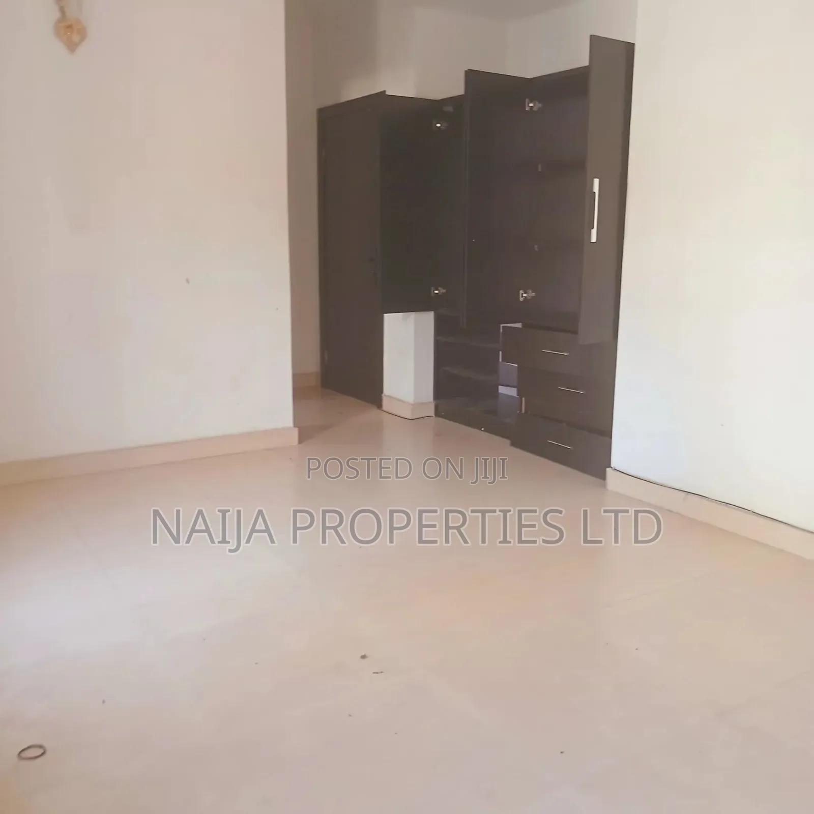 3bdrm Apartment in Agungi, Lekki for rent in Lekki