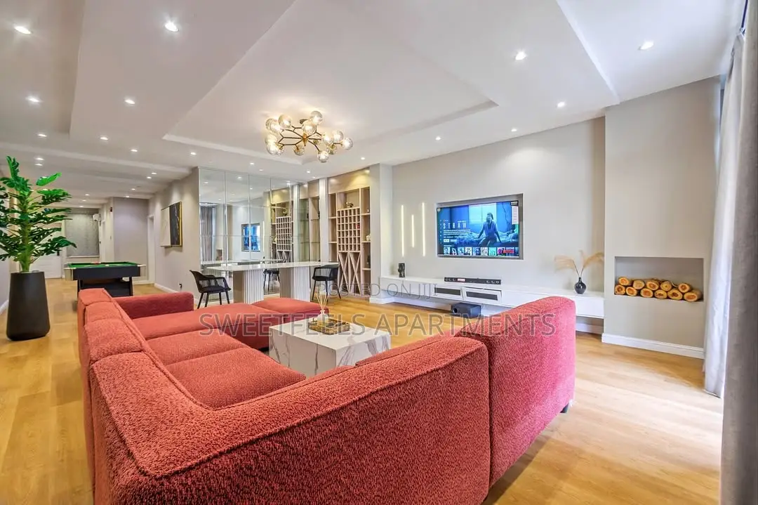 Beautiful 3 Bedroom Penthouse in Lekki Phase 1