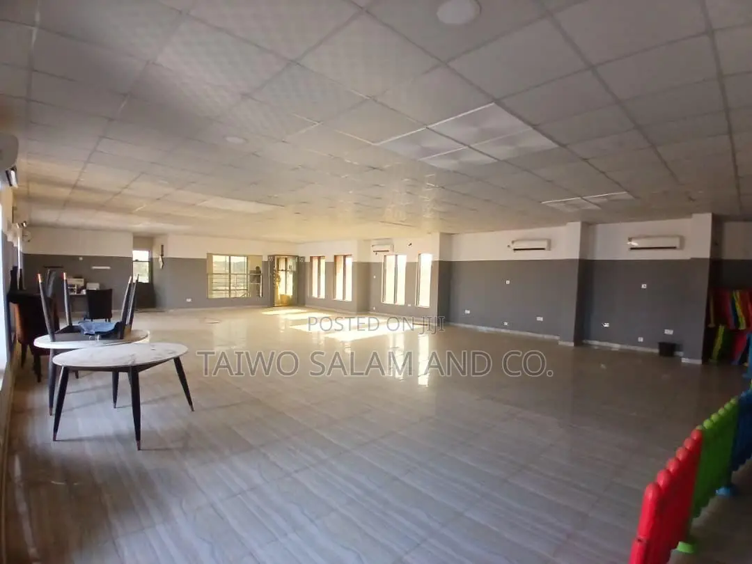 3 Floor Commercial Building in Iwo Road