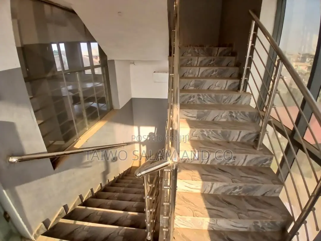 3 Floor Commercial Building in Iwo Road