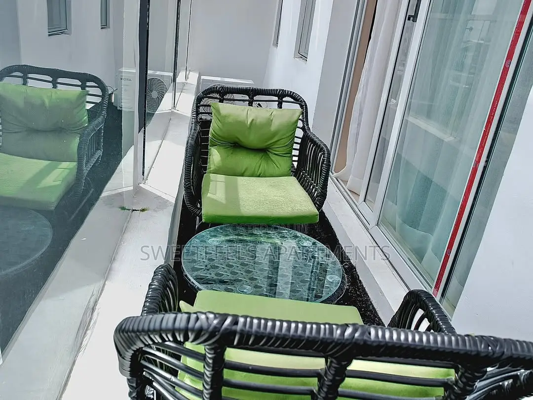 2 Bedroom Apartment With Swimming Pool, Elevator and Spacious Balcony in Lekki Phase 1