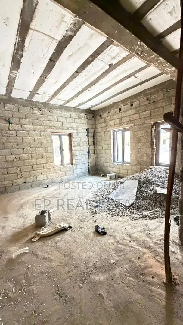3bdrm Apartment in Apo Resettlement for sale in Apo Resettlement