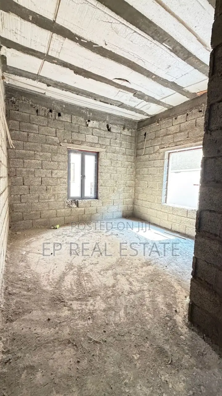 3bdrm Apartment in Apo Resettlement for sale in Apo Resettlement
