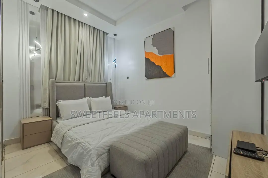1 Bedroom Apartment With Ps5, Board/Dart Games and 2 Balconies in Lekki Expressway