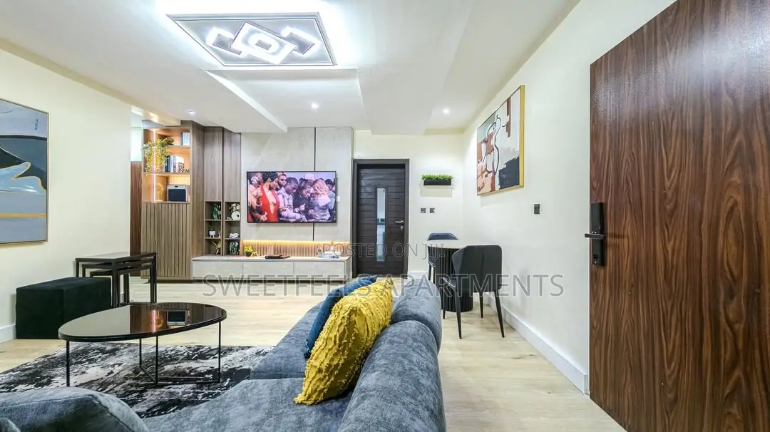 Clover Spacious 1 Bedroom Apartment With Top Notch Amenities in Lekki Phase 1