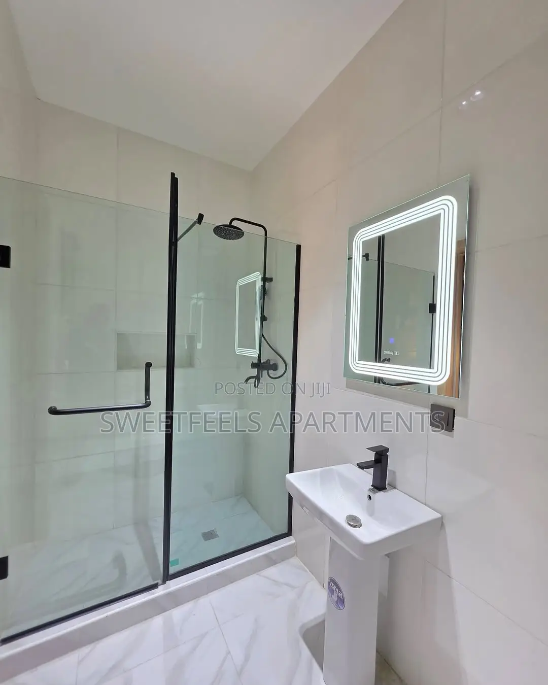Luxurious 2 Bedroom Apartment With Sea View and Swimming Pool in Ikate