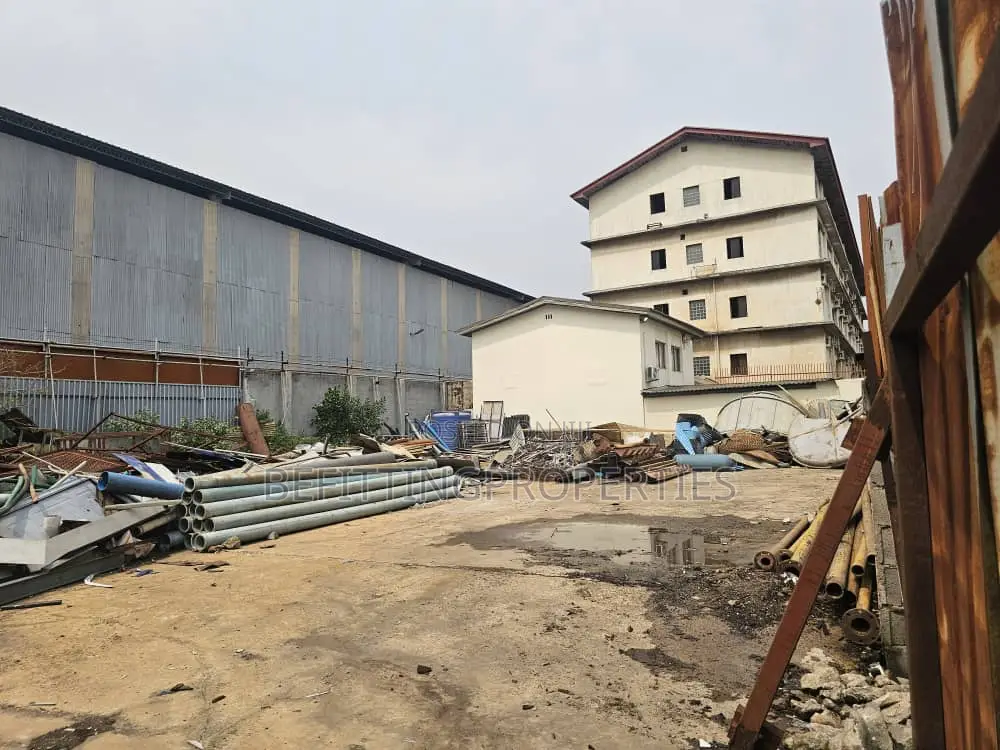 Well-Located 3,000 SQM Office Building in Ikeja
