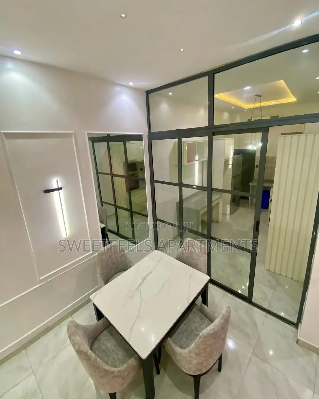 Vineyard 3 Bedroom Terrace Duplex With Ps5 in Ikate