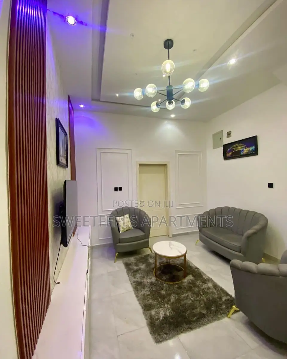 Vineyard 3 Bedroom Terrace Duplex With Ps5 in Ikate