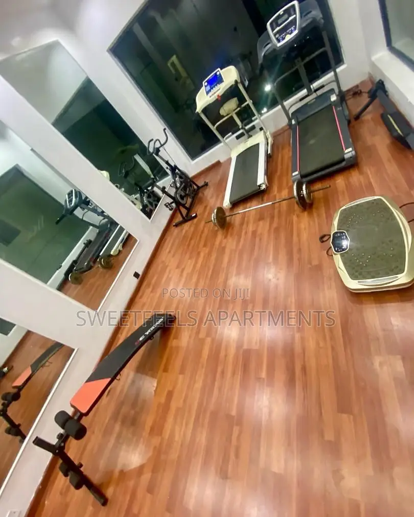 Vineyard 3 Bedroom Terrace Duplex With Ps5 in Ikate