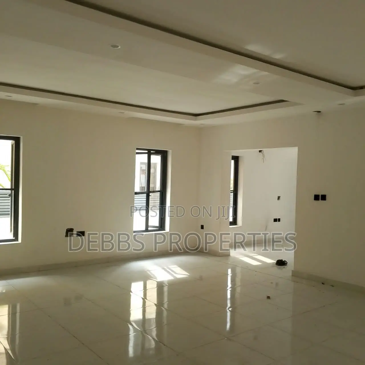 Furnished 5bdrm Duplex in Chevron for rent in Chevron