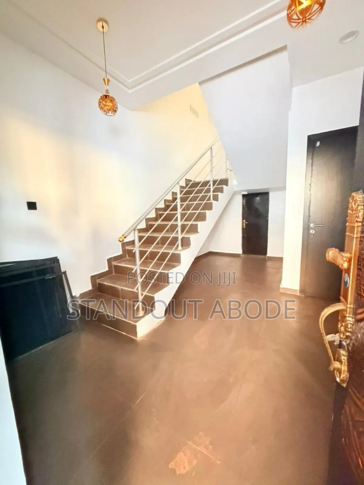 5bdrm Duplex in Airport Road, Ajao Estate for sale in Ajao Estate