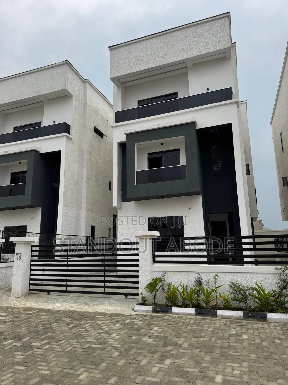 5bdrm Duplex in In A Secure Location, Ikate for sale in Ikate