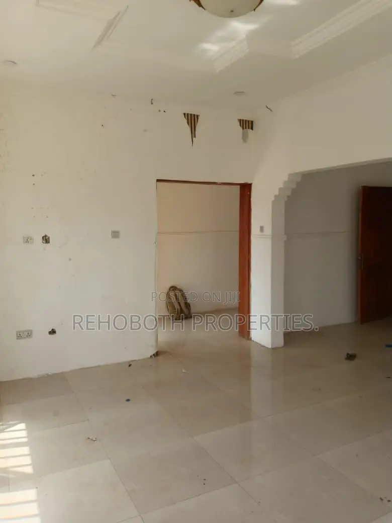 3bdrm Bungalow in Idi Ahun, Akala Express for rent in Akala Express