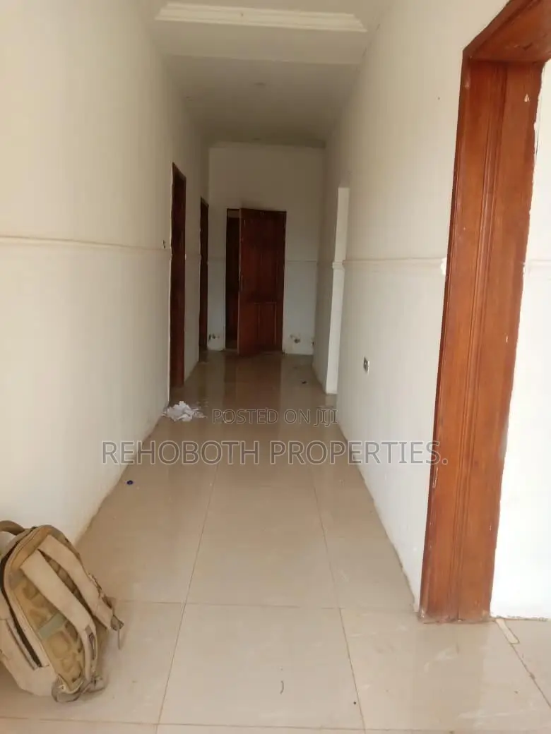 3bdrm Bungalow in Idi Ahun, Akala Express for rent in Akala Express