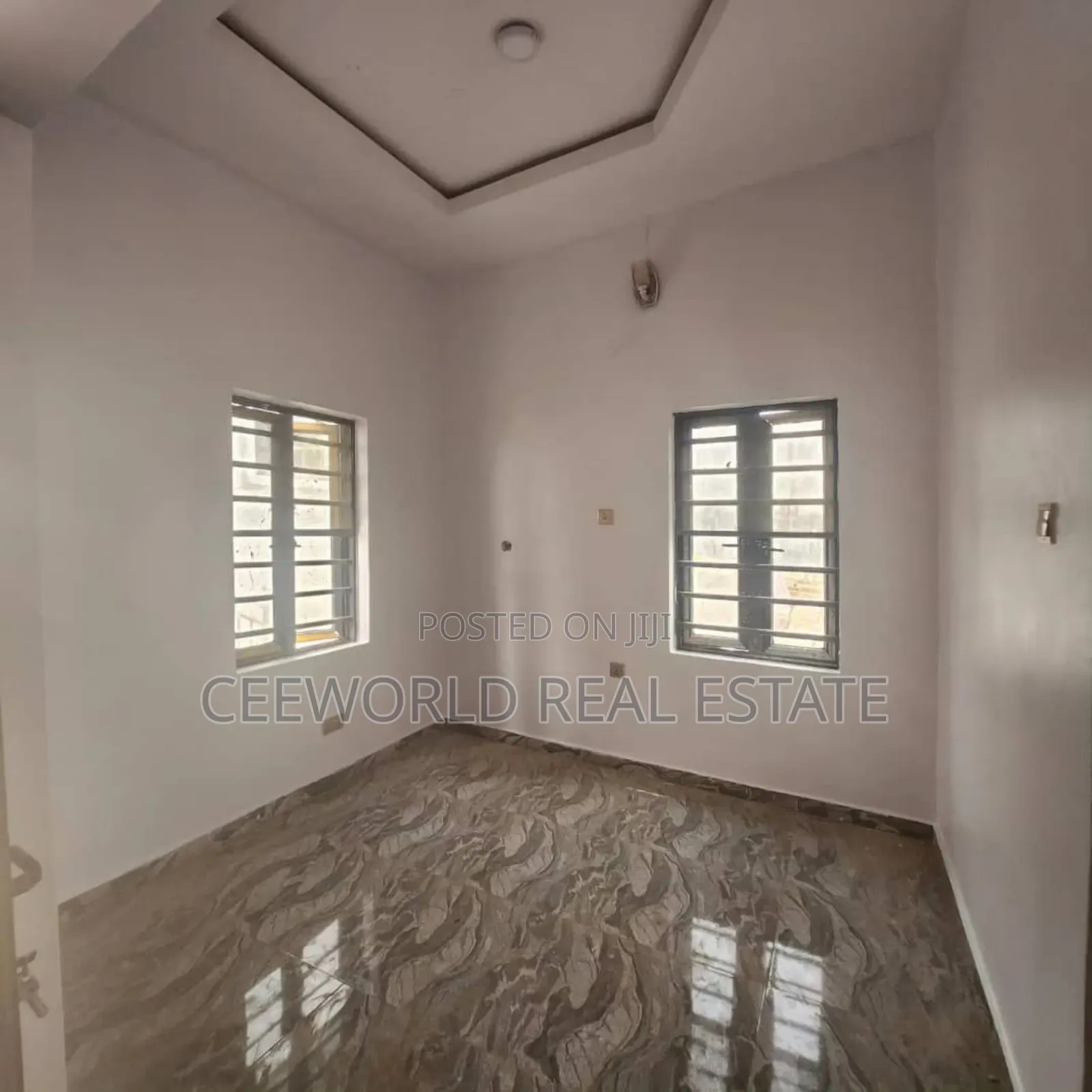 2bdrm Duplex in Kolapo Ishola Gra, Akobo for rent in Akobo