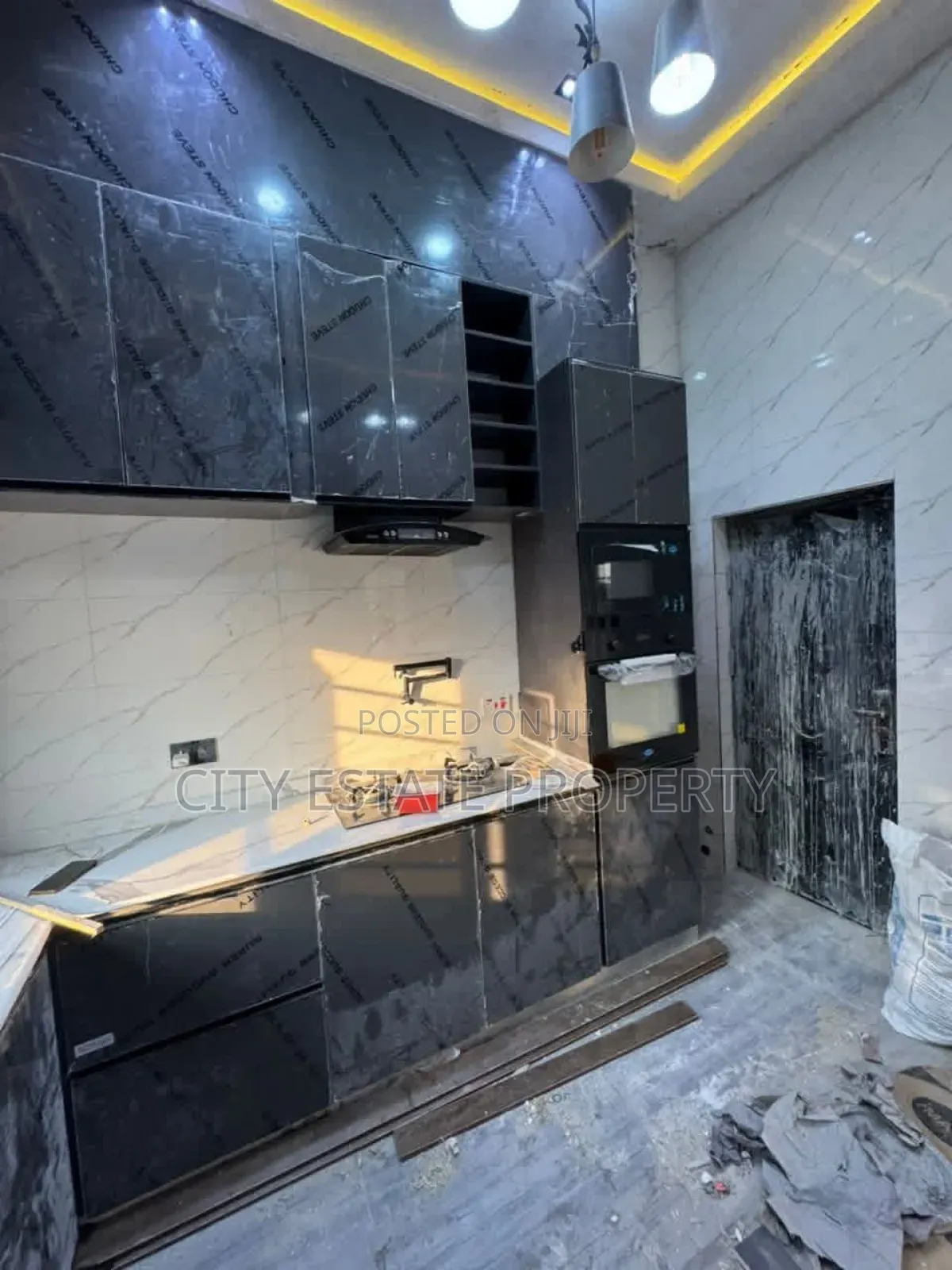 3bdrm Bungalow in Omachi Estate, Port-Harcourt for sale in Port-Harcourt