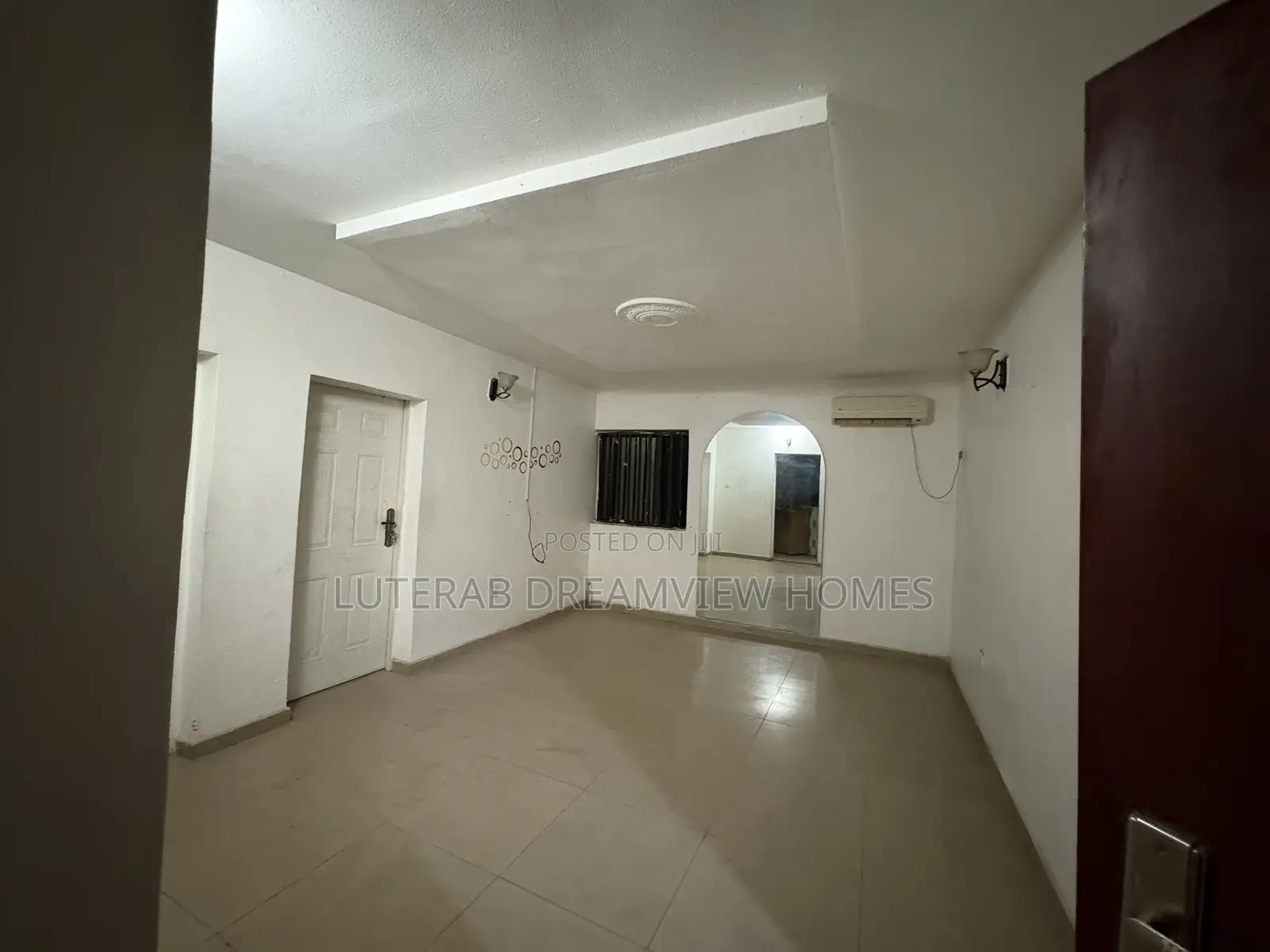 1bdrm Block of Flats in Wuse 2 for rent in Wuse 2